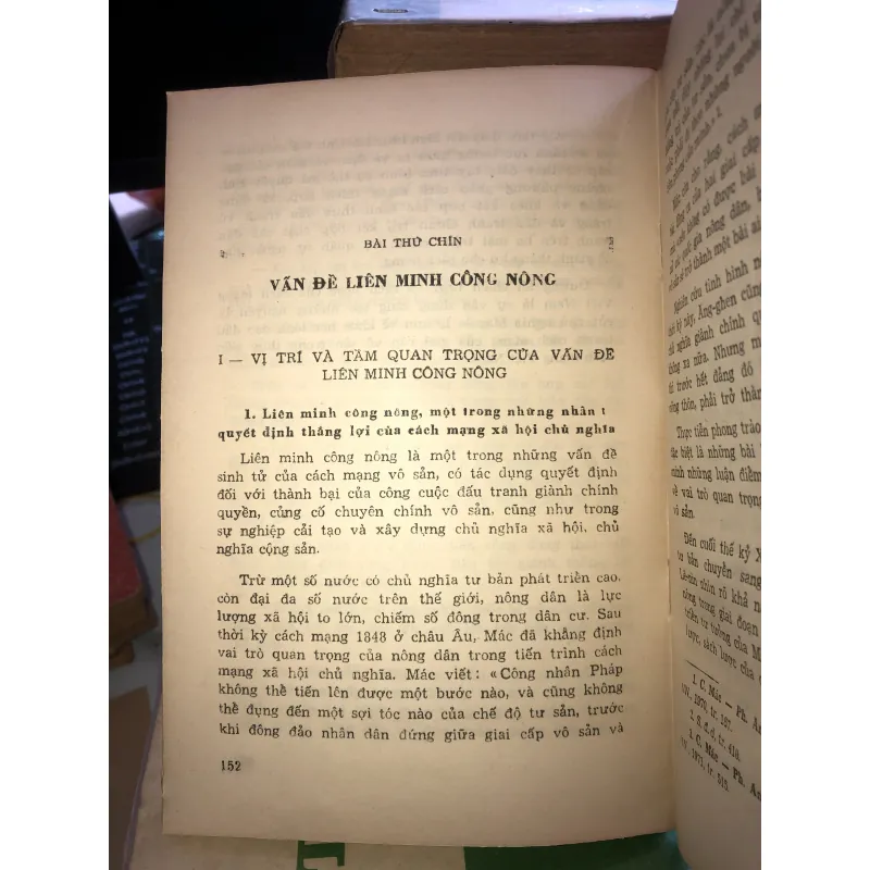 Chủ nghĩa cộng sản khoa học - Chương trình trung cấp 1017753