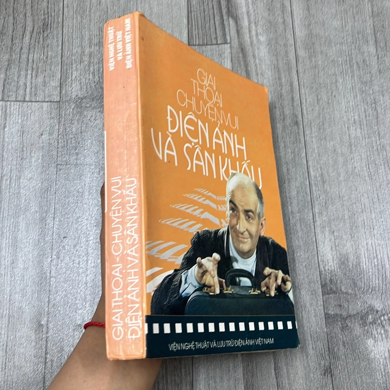 Giai thoại- chuyện vui điện ảnh và sân khấu điện ảnh. 2b1 521741