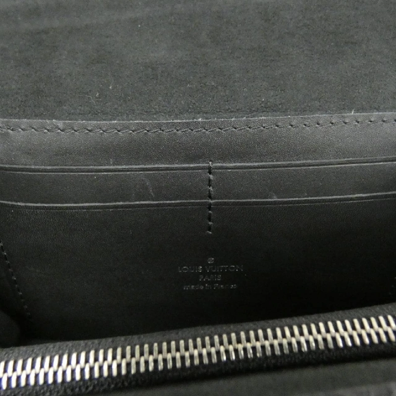 Túi đeo chéo Louis Vuitton Monogram Giant Bum Bag Dauphine M67696 611702