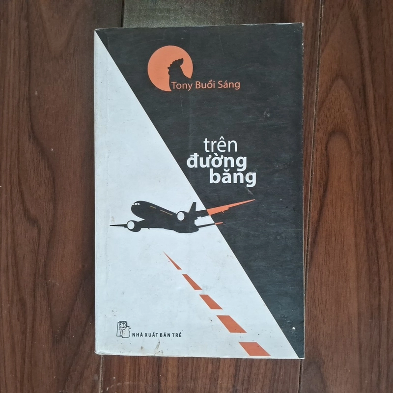 Tony buổi sáng - trên đường băng 552897