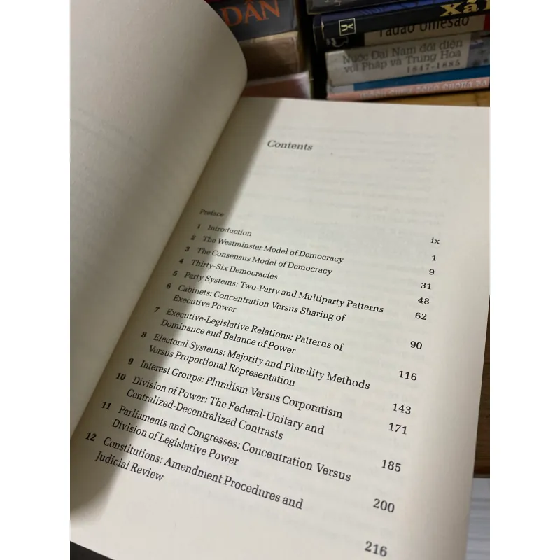 Sách cũ: Patterns of Democracy - Arend Lijphart 957829