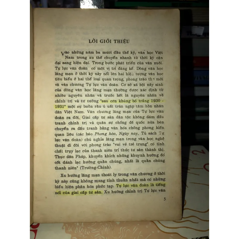 Nửa chừng xuân - Khái Hưng 798876