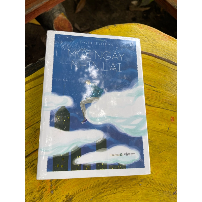 MỖI NGÀY NHÌN LẠI- DAVID LEVITHAN 475294