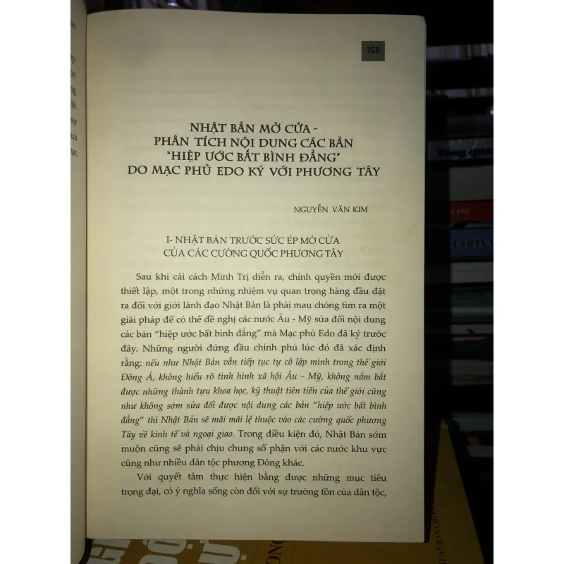 Lịch sử và văn hoá - Tiếp cận đa chiều, liên ngành - Nguyễn Văn Kim - Phạm Hồng Tung 755950