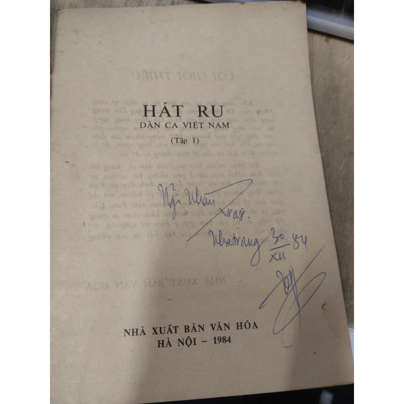 Hát ru dân ca Việt Nam 353910