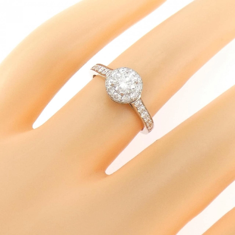 Nhẫn Van Cleef & Arpels Icone 0.31CT D VVS2 3EXT - Hàng hiệu Chính hãng 837073