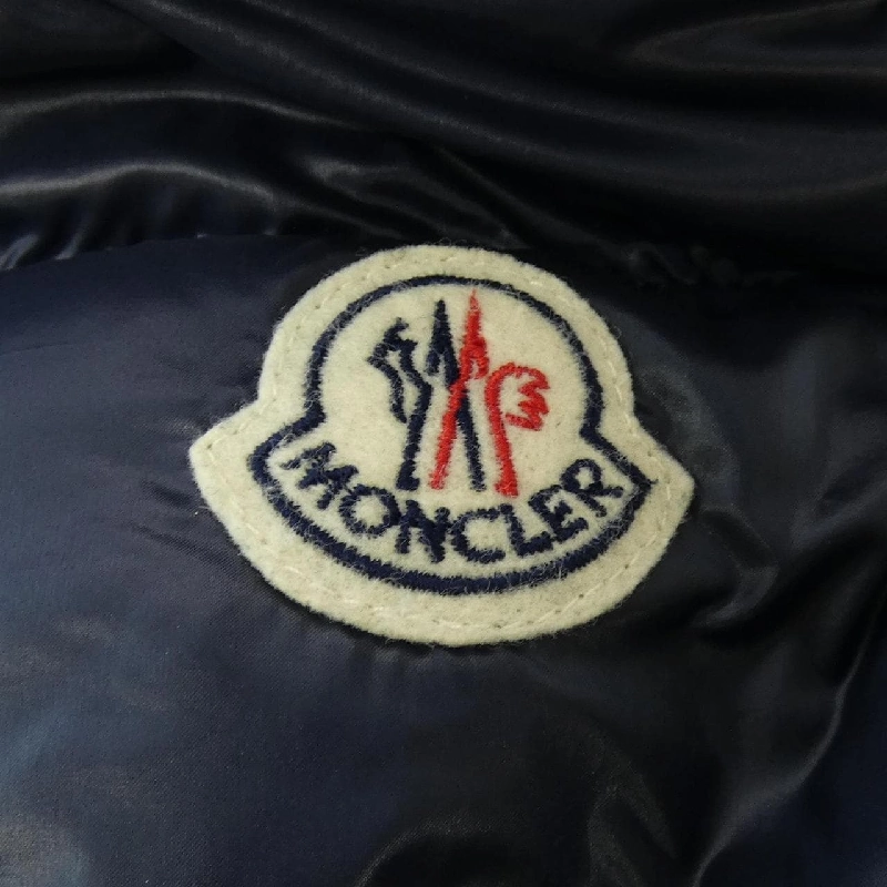 Áo khoác lông vũ MONCLER 635293