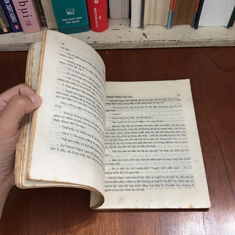 II Sách Phật Giáo: Thoát Vòng Tục Luỵ - Quảng Độ (Dịch Giả) - PL. 2521 • 1977 631392