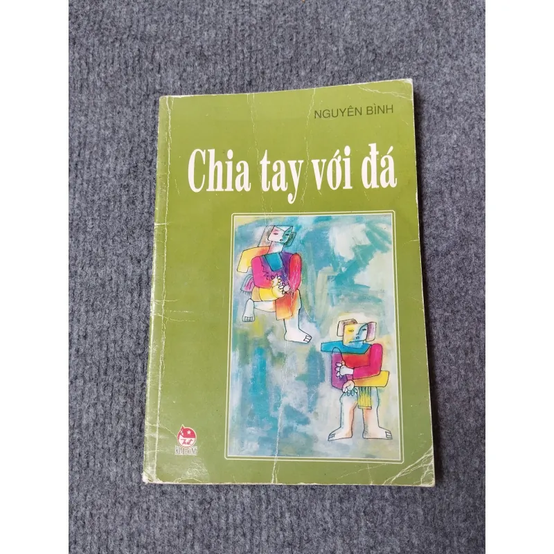 CHIA TAY VỚI ĐÁ 720716