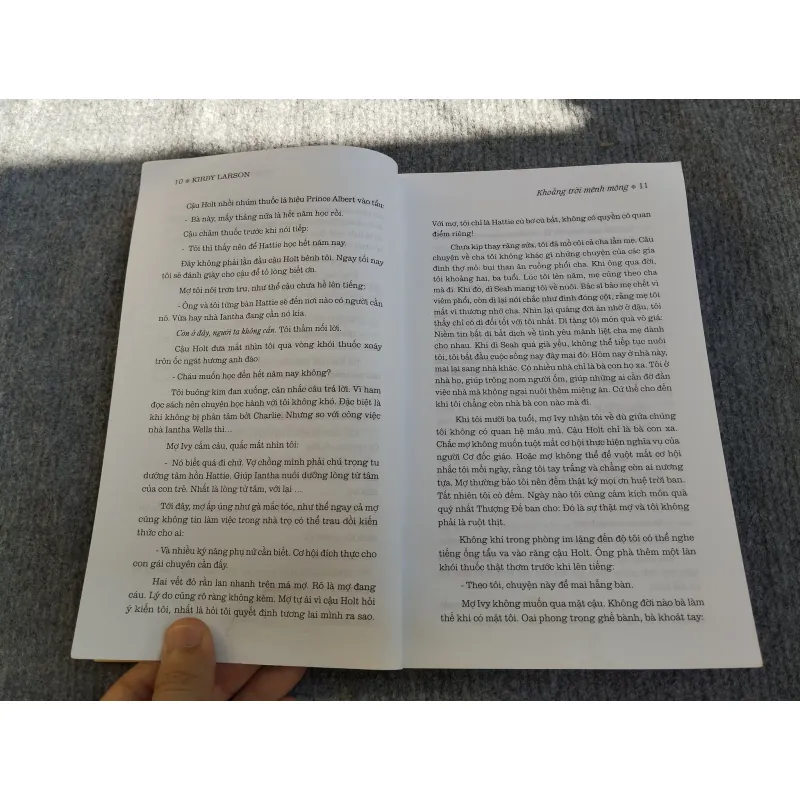 KHOẢNG TRỜI MÊNH MÔNG - KIRBY LARSON 574347