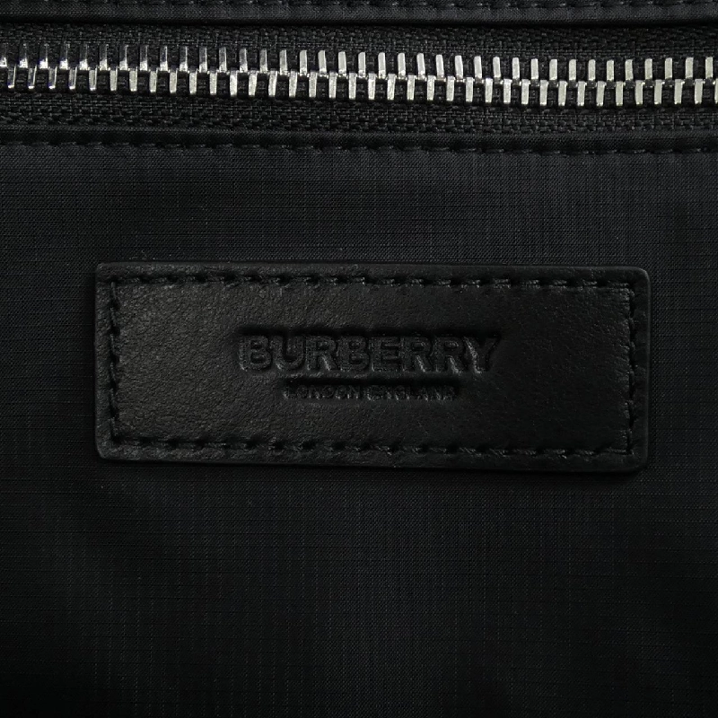 Túi xách BURBERRY 8063497 - Hàng hiệu Chính hãng 906840