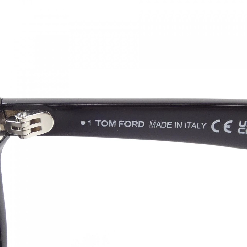 KÍNH MÁT TOM FORD - Hàng hiệu Chính hãng 892209