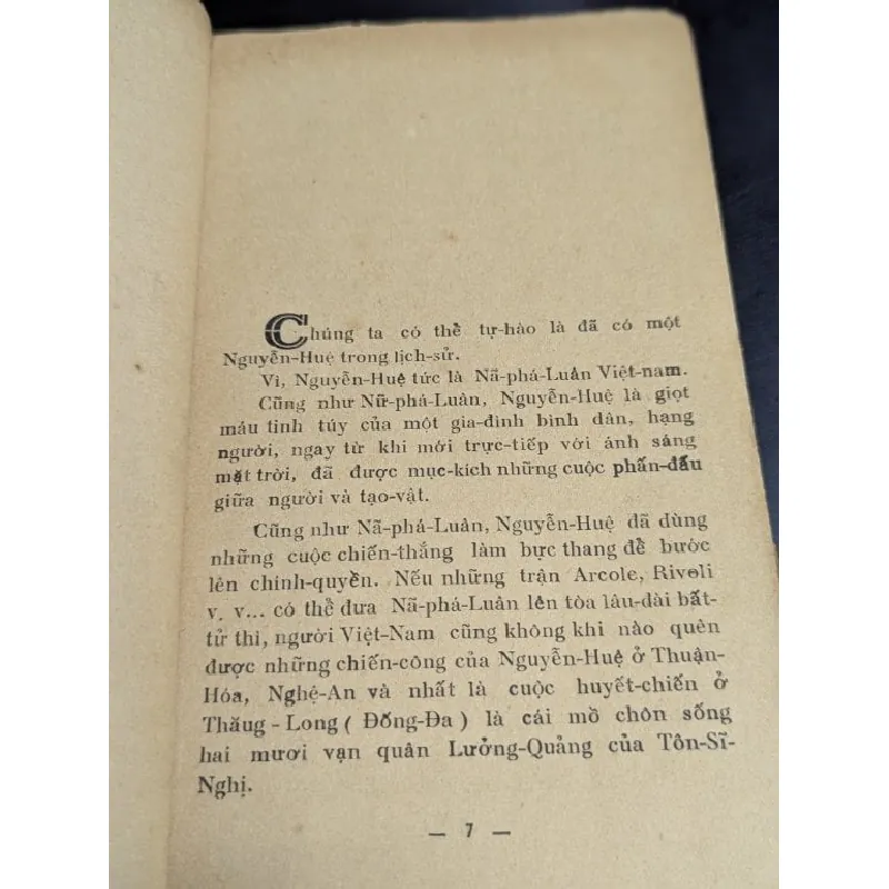 Vua Quang Trung - Phan Trần Chúc 592513