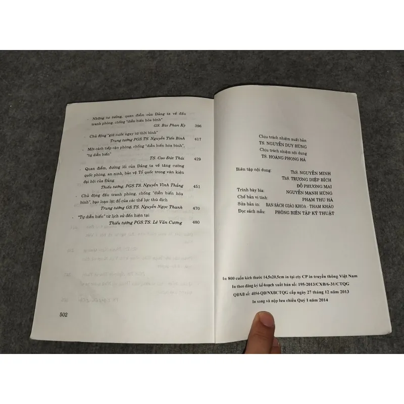 KIÊN ĐỊNH MỤC TIÊU VÀ CON ĐƯỜNG ĐI LÊN CHỦ NGHĨA XÃ HỘI Ở NƯỚC TA 701107