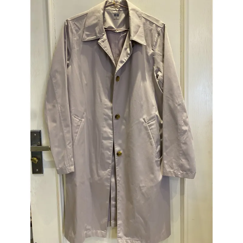 Áo khoác Uniqlo mua tại store UK. Size M. Ít mặc. Kiểu cổ điển dễ mặc. Không đổi trả.  781755