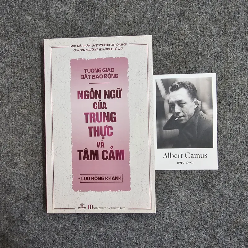 Ngôn ngữ của trung thực và tâm cảm 1004962
