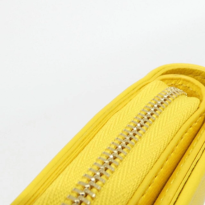 Ví Louis Vuitton Kusasan (Ngày Siêu May Mắn) Portefeuille Rouge M13792 619452