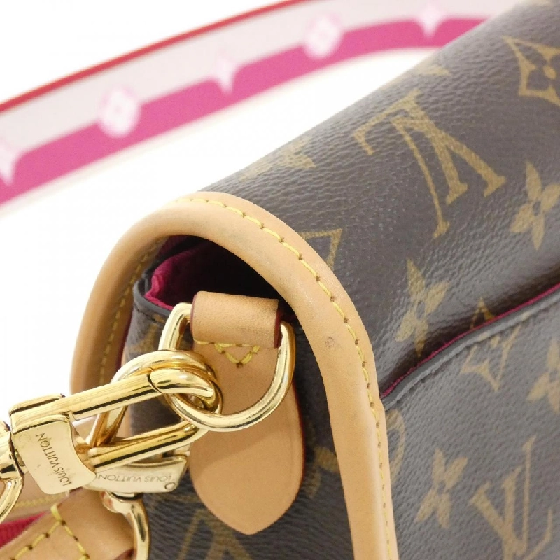 Túi xách vai Louis Vuitton Monogram Diana PM M46049 608835