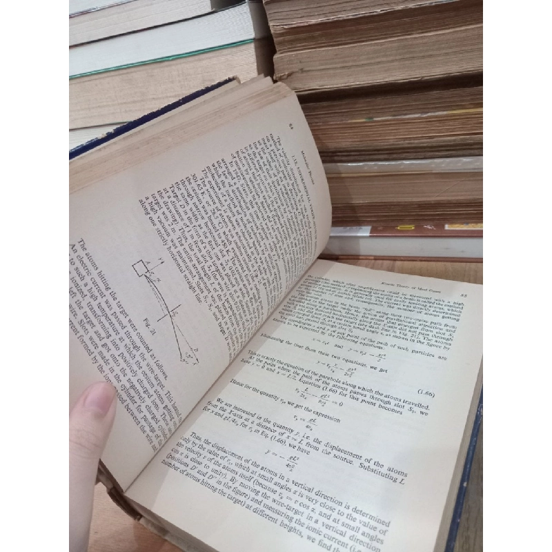 Molecular physics - A.K. Kikoin, I.K. Kikoin 777181