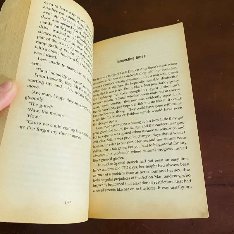 A big boy did it and ran away - Christopher Brookmyre 990096