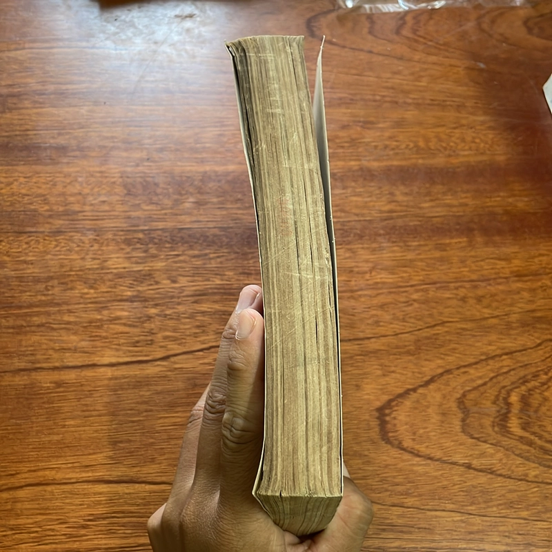 II Economic Books: Essentials Of Money, Credit And Banking - MIRANDA - 1989 503419