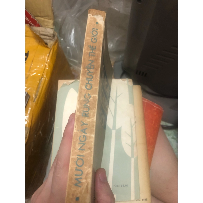 mười ngày rung chuyển thế giới in năm 197x 454555