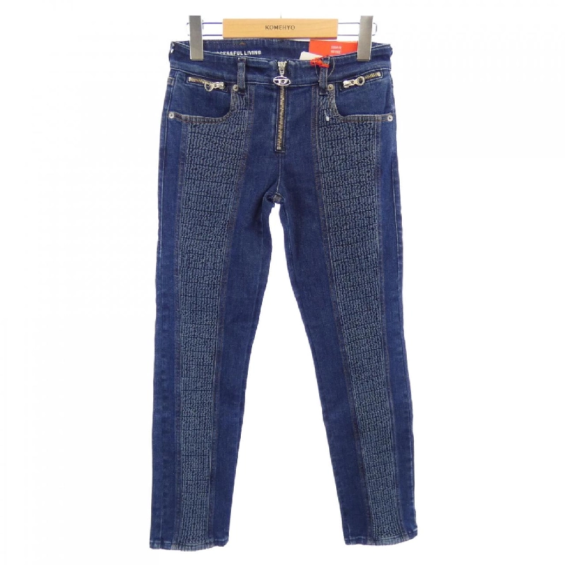 Quần jeans DIESEL A05938 - Hàng hiệu Authentic 818882