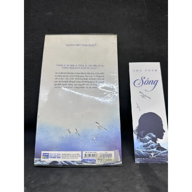 [Phiên Chợ Sách Cũ] Sóng, Hoa Pham - 2204, 2017 436577
