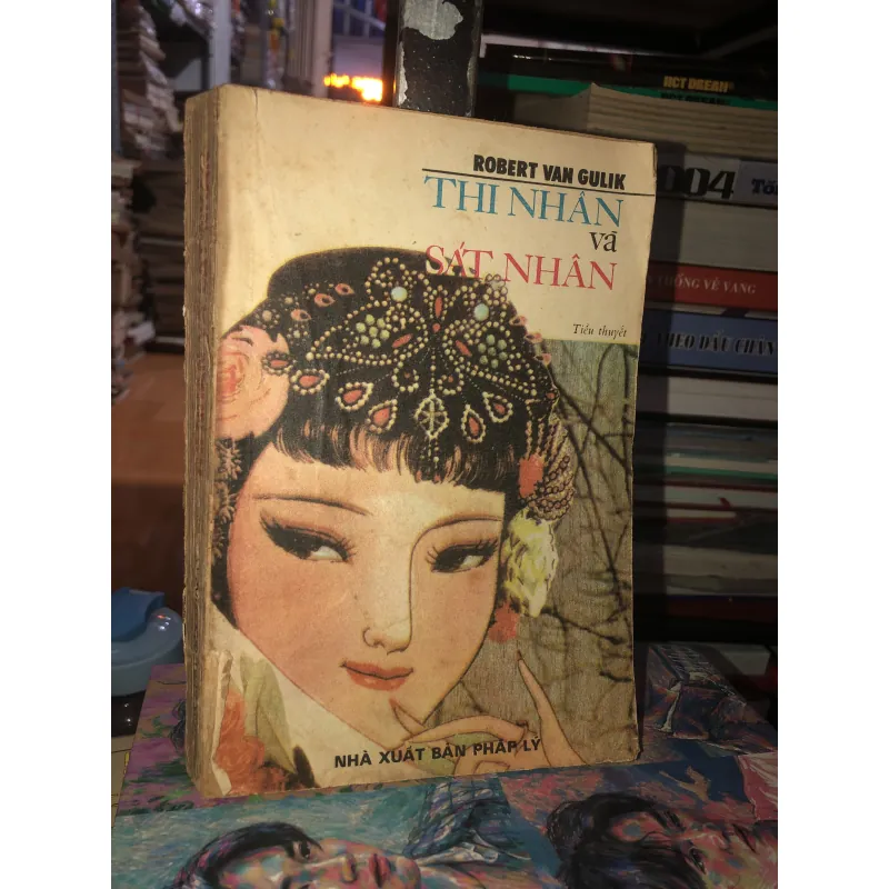 Thi nhân và sát nhân - Robert Van Gulik 961184