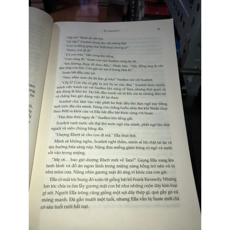 Scarlett - Hậu cuốn theo chiều gió.  - Alexandra Ripley 974189