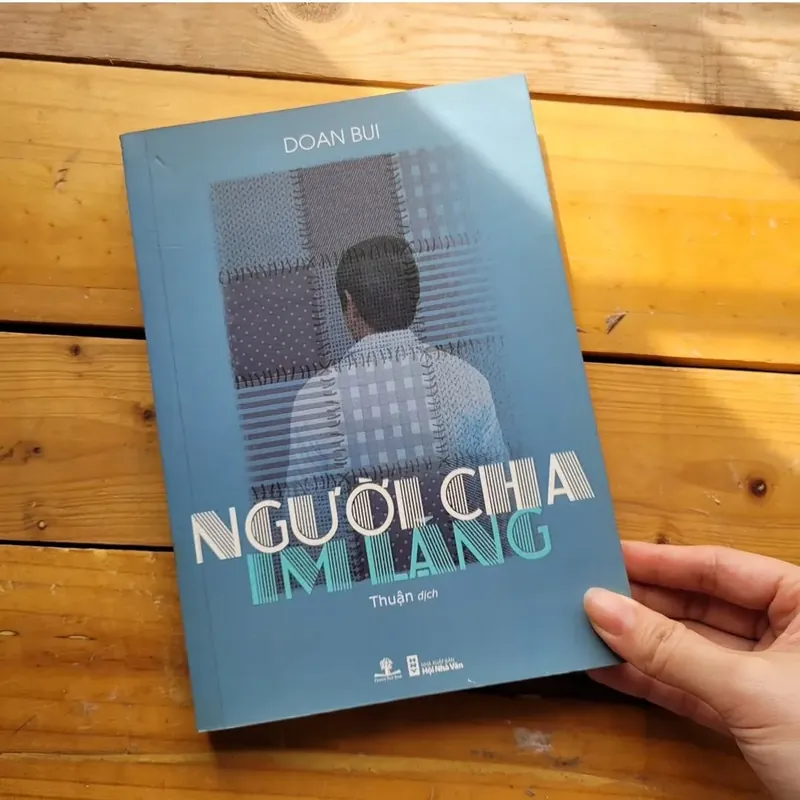 Người cha im lặng - Doan Bui 563563