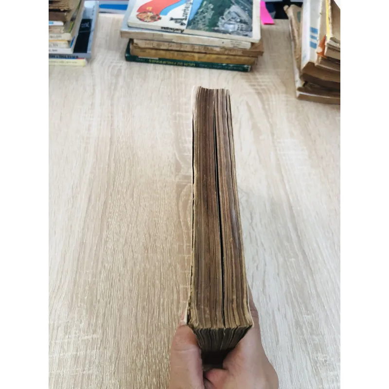 XÂY DỰNG MỘT NỀN VĂN NGHỆ LỚN XỨNG ĐÁNG VỚI NHÂN DÂN TA VỚI THỜI ĐẠI TA 929056