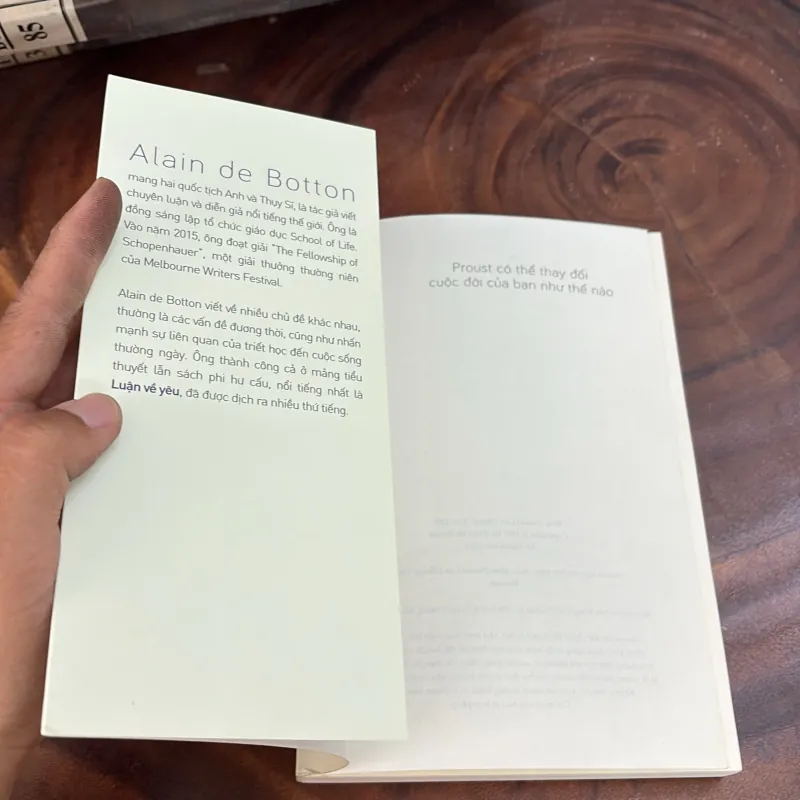 Alain De Botton - Luận Về Yêu & Proust Có Thể Thay Đổi Cuộc Đời Của Bạn Như Thế Nào - 2018 1039313