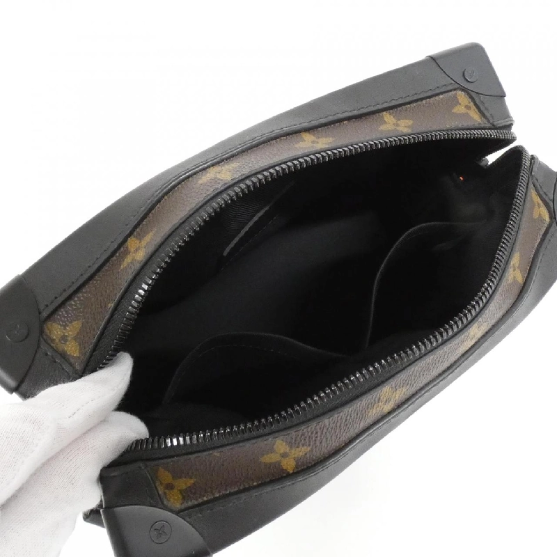 Túi xách vai Louis Vuitton Monogram Solar Ray Soft Trunk M44478 611875