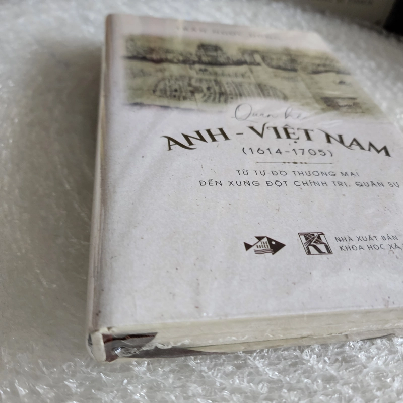 Quan hệ Anh - Việt Nam 1614 - 1705 từ quan hệ thương mại đến xung đột chính trị  455651