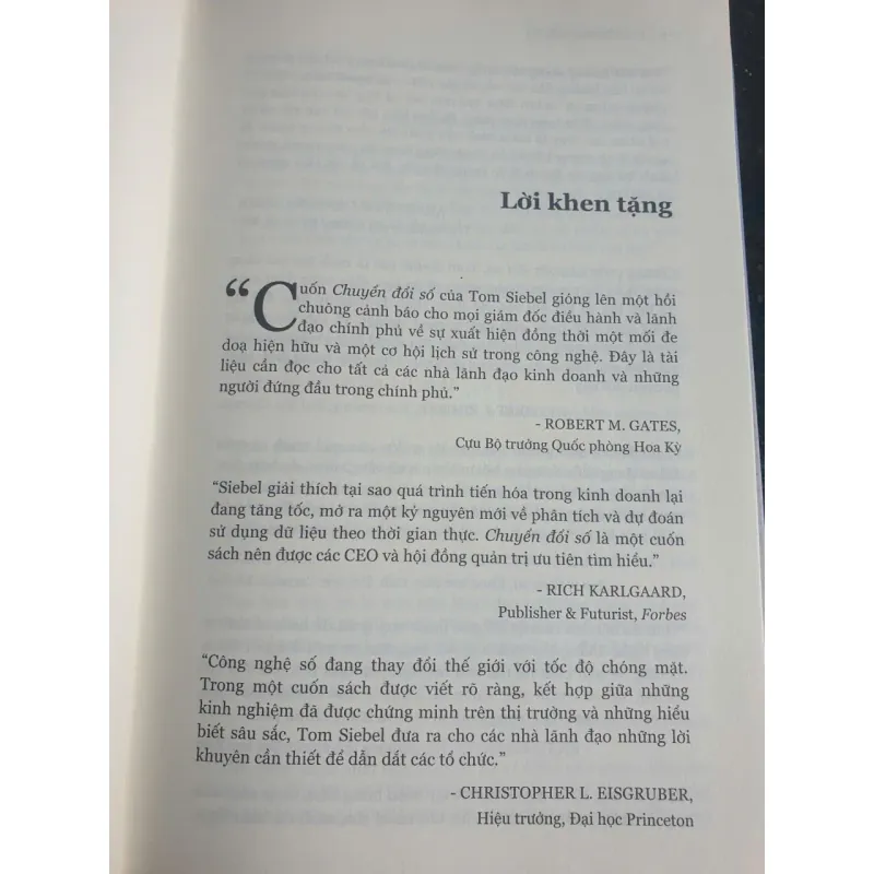 Chuyển Đổi Số - Sống sót và bứt phá trong kỷ nguyên sụp đổ hàng loạt 789834