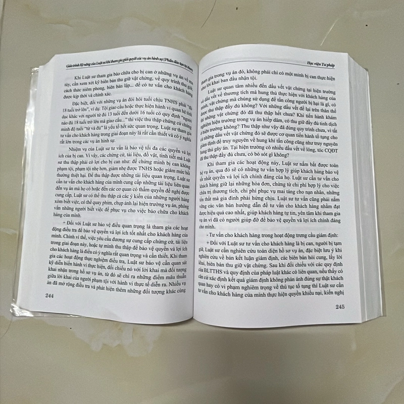 Kỹ năng của luật sư khi tham gia giải quyết các vụ án hình sự - Phần tự chọn 299867