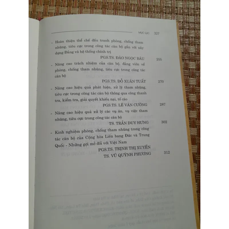 PHÒNG CHỐNG THAM NHŨNG TIÊU CỰC TRONG CÔNG TÁC CÁN BỘ 761498