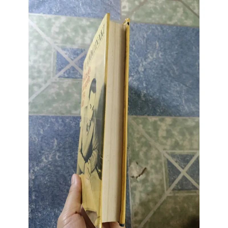 Tuổi ra đời của người công dân - V. Xu-Khôm-lin-xki 932657