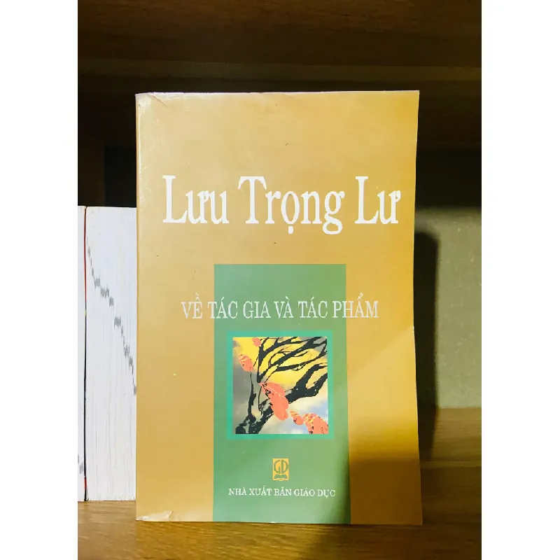 Lưu Trọng Lư về tác giả và tác phẩm 554977