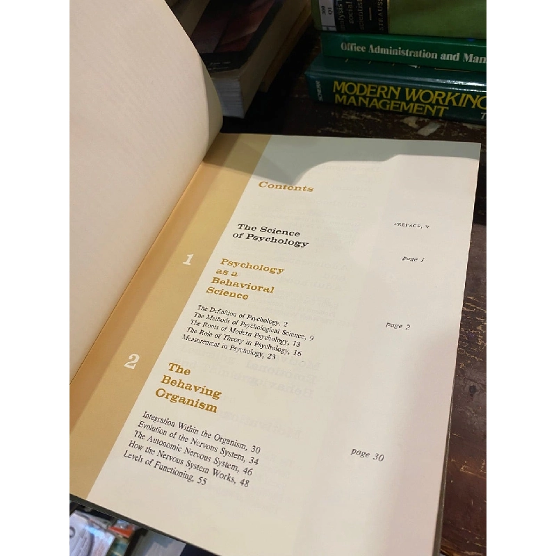 Introduction to Psychology - Ernest R. Hilgard 1010098