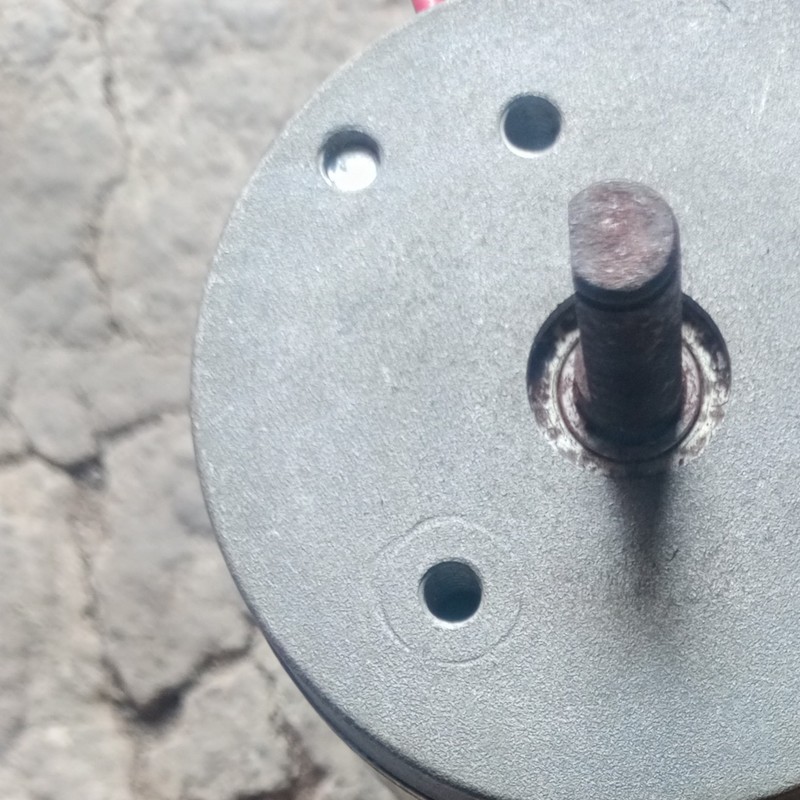 Motor 12/24V DC 7000 vòng 150W 85141