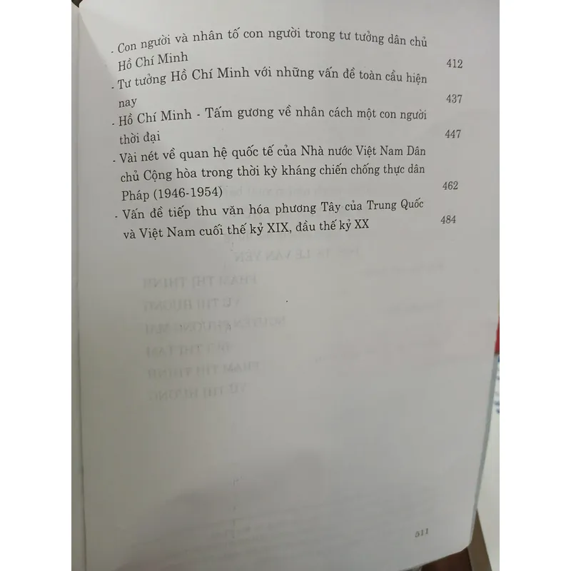 TIẾP CẬN LỊCH SỬ THẾ GIỚI VÀ LỊCH SỬ VIỆT NAM - HOÀNG VĂN HIỂN 731592