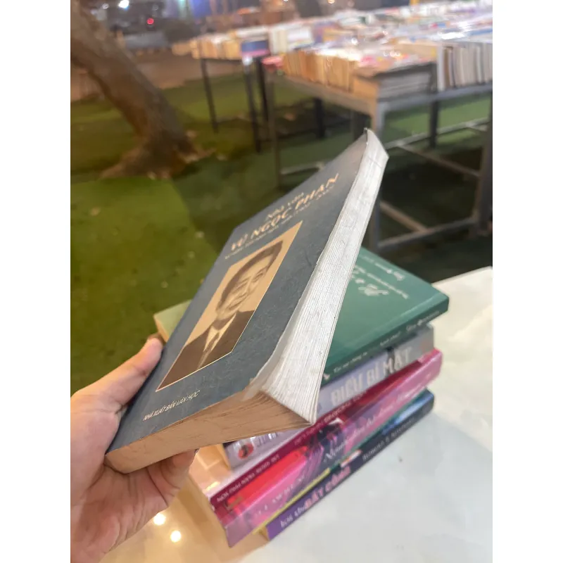 NHÀ VĂN VŨ NGỌC PHAN - NXB VĂN HỌC  1008426