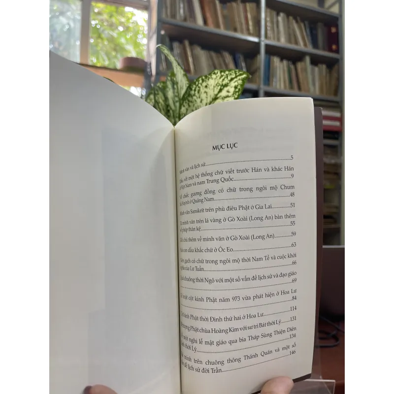 CHỮ TRÊN ĐÁ, CHỮ TRÊN ĐỒNG-MINH VĂN VÀ LỊCH SỬ - HÀ VĂN TẤN 934022