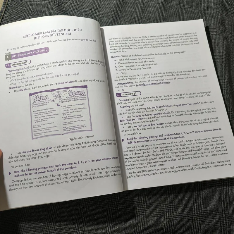 Tự học đột phá Chuyên Đề Đọc Hiểu Tiếng Anh - Hoàng Đào (chủ biên) - Giá bìa 139k 697703