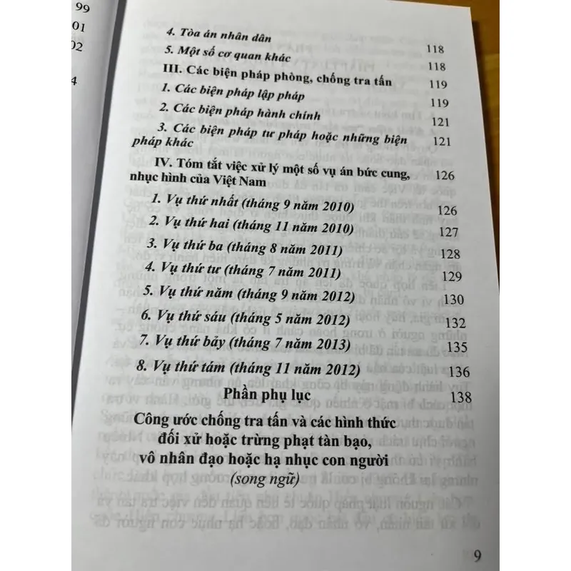 [luật - chính trị] Pháp luật bà thực tiễn về chống tra tấn trên thế giới - Bộ Công An 605484