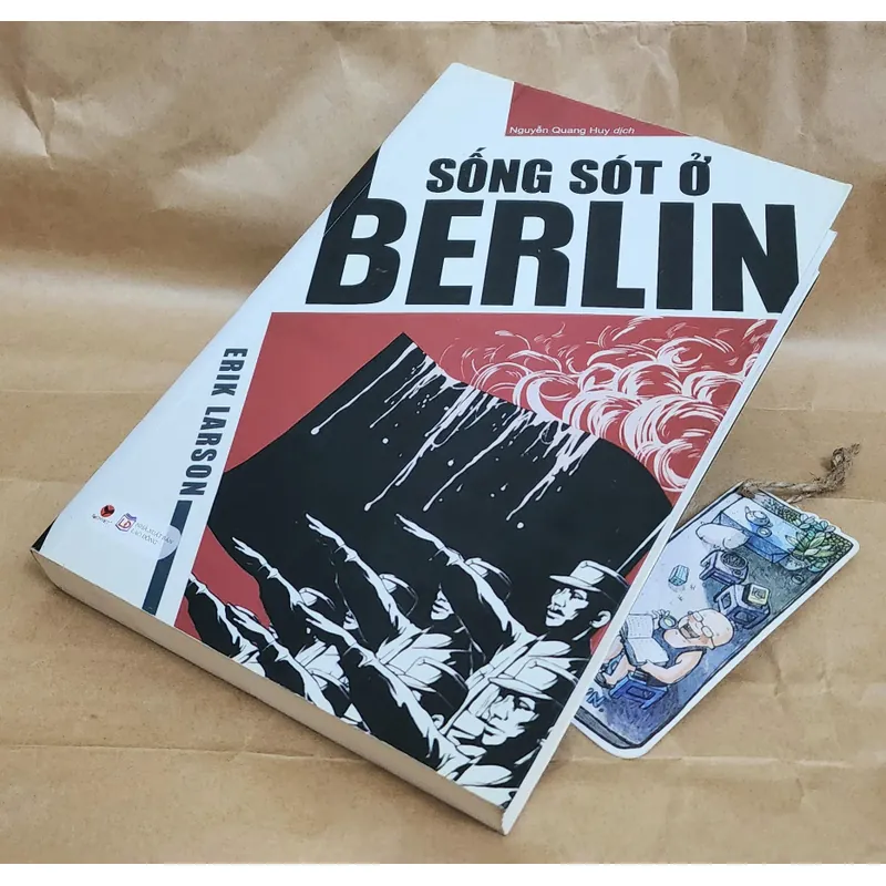 Tiểu thuyết SỐNG SÓT Ở BERLIN - Erik Larson 713006