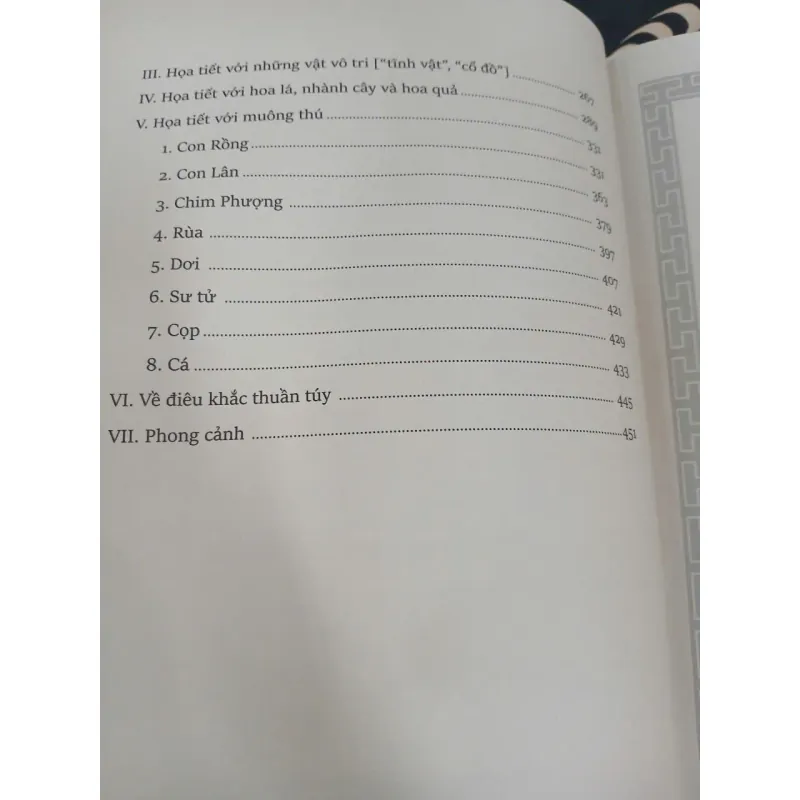 NGHỆ THUẬT VÀ NGHỆ NHÂN VÙNG KINH THÀNH HUẾ - LÊ ĐỨC QUANG 936885