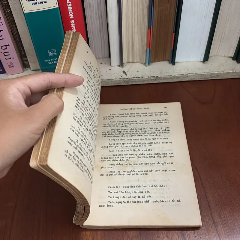 II Sách Huyền Học: Tướng Mệnh Khảo Luận - Vũ Tài Lục - 1972 603051